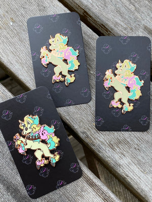 Galarian Heraldic Unicorn Hard Enamel Pin